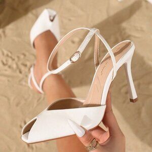 White Elegant Women's Strap Sandals with Open Toe and Thin Heels